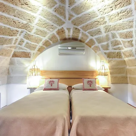 Castriota 19 & - Selection