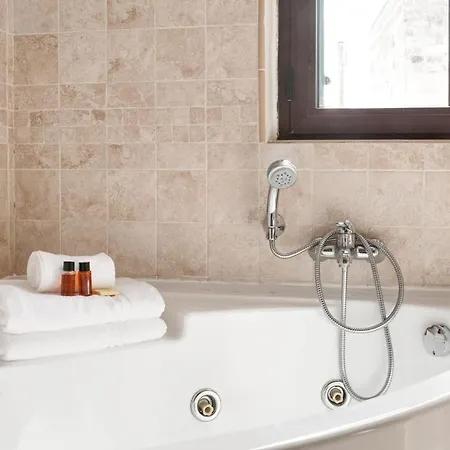 Castriota19 - Jacuzzi & Sit ليتشي